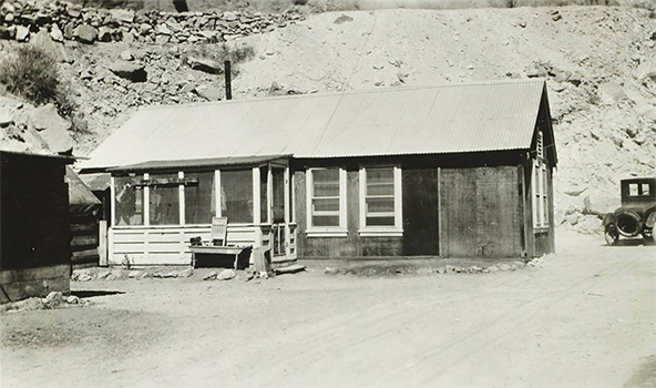 owens river gorge dwelling